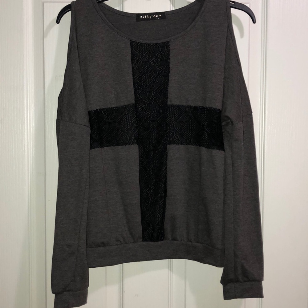 Cross open shoulder shirt